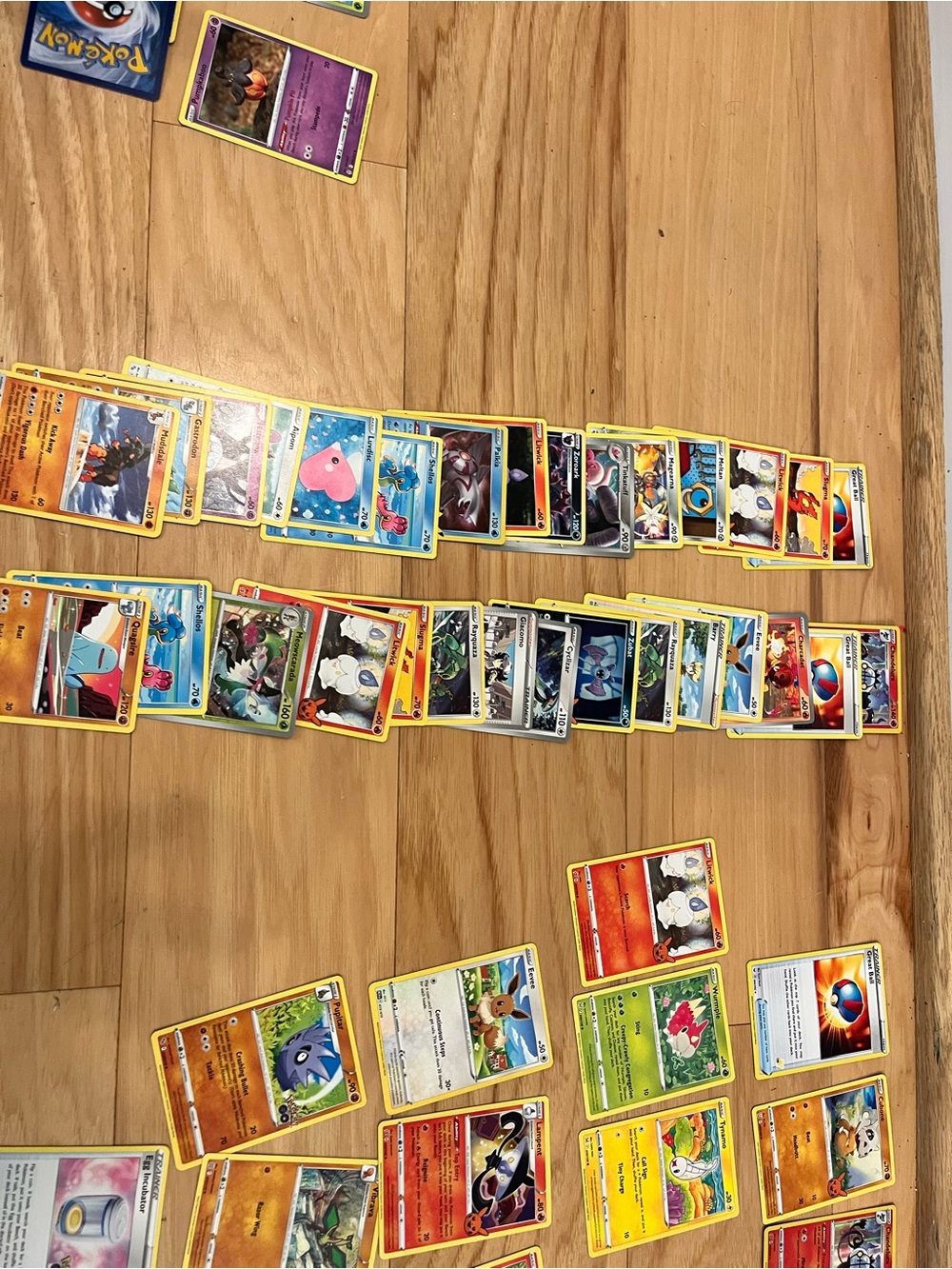 260 Authentic Pokémon Trading Cards Mystery